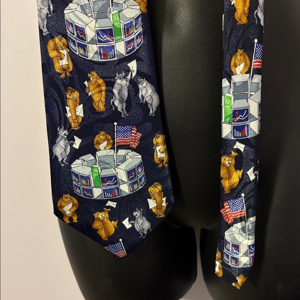 Fratello Vintage Stock Market Bulls and Bears Tie Necktie